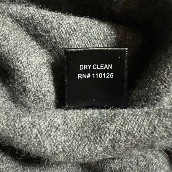 Qi New York men’s XL‎ cashmere 1/4 zip gray with blue stripe sweater - Picture 9 of 9